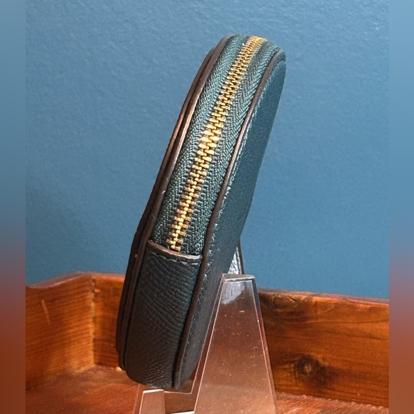 Coach Beach Postcard Circle Coin Purse C4220 - Picture 7 of 14